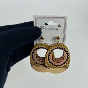 Chloe Accessory Women’s Wooden Boho Lightweight Dangle Earrings